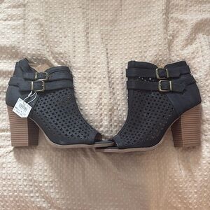 Brand New Wedge Shoes